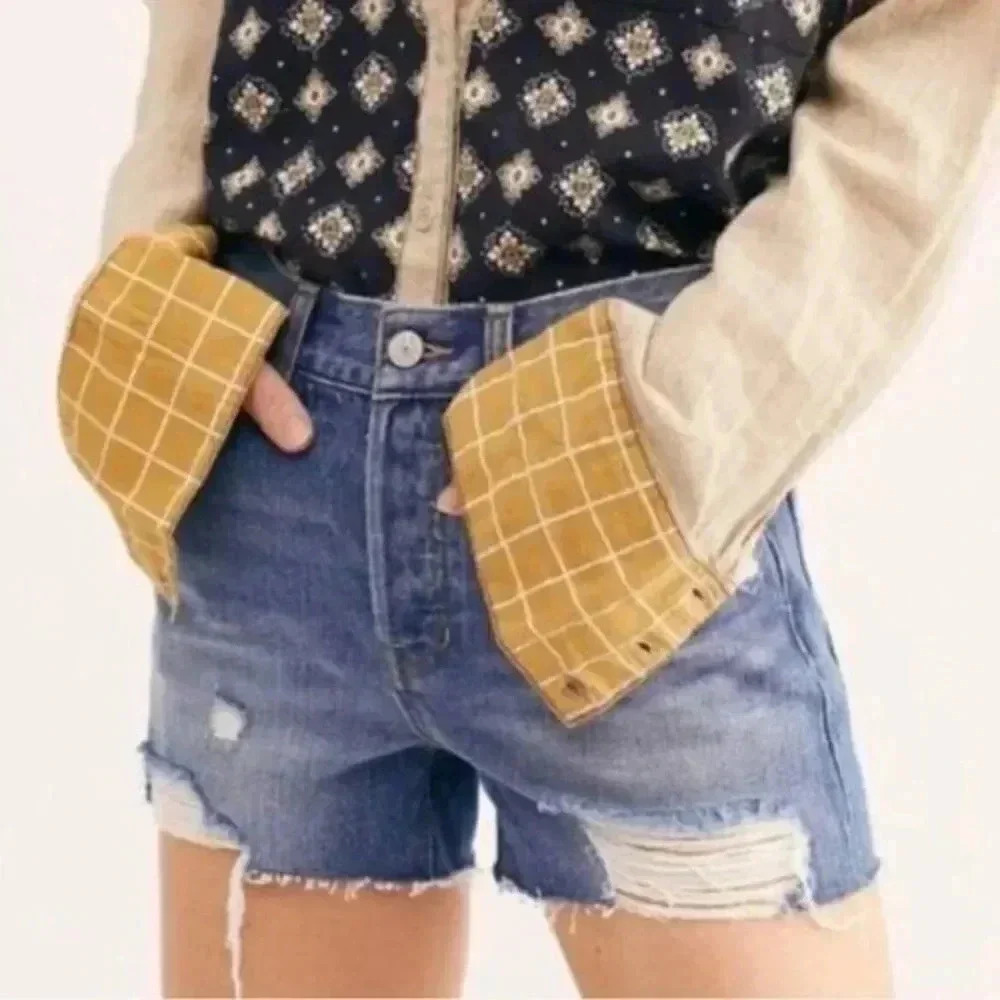 Free People Light Wash Denim Distressed Cutoff Shorts 24